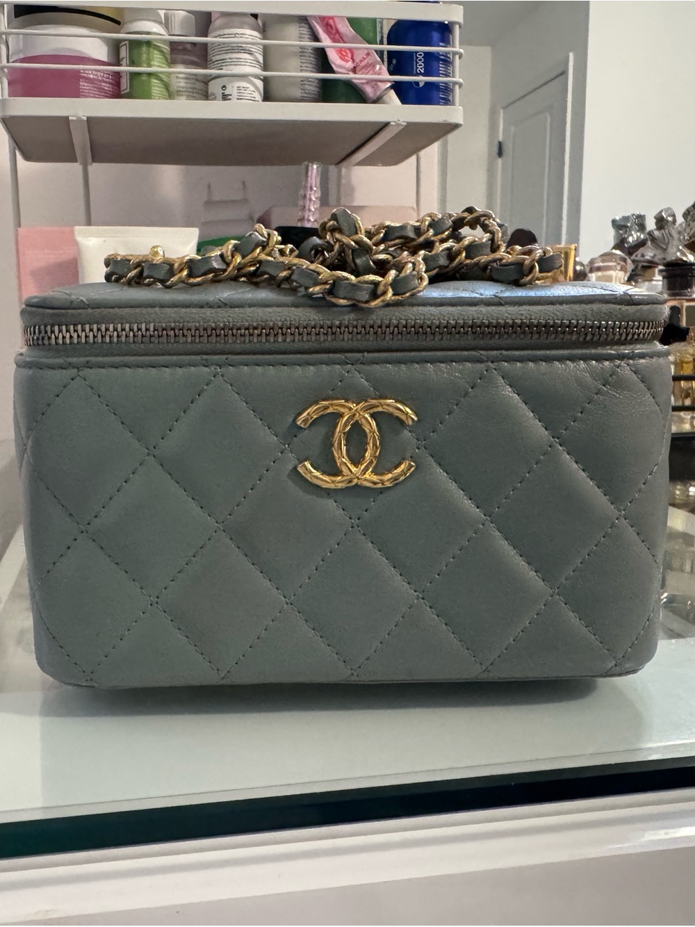CHANEL Quilted Mini Vanity in rare color Light Sage with Gold Hardware - Picture 2 of 14